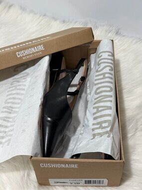 Cushionaire Black Pointed Slingback Flats with Memory Foam 9.5